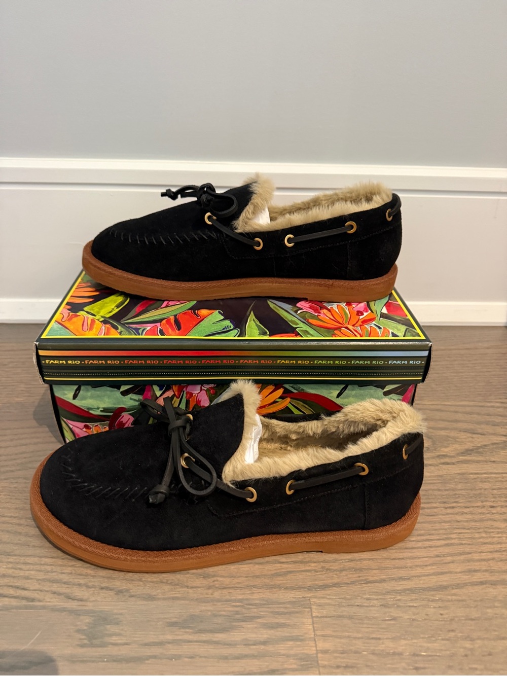 Farm Rio shearling lined moccasin shoe - Picture 3 of 7